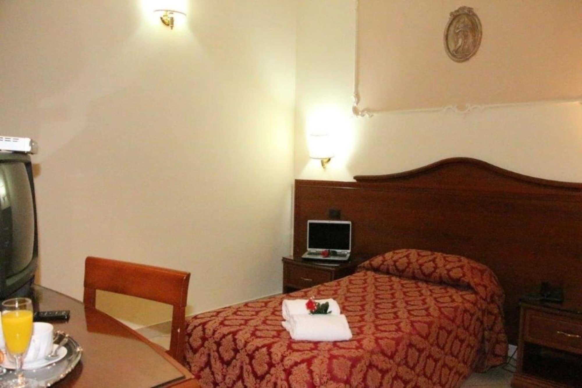 Hotel Mirage Roma Esterno foto