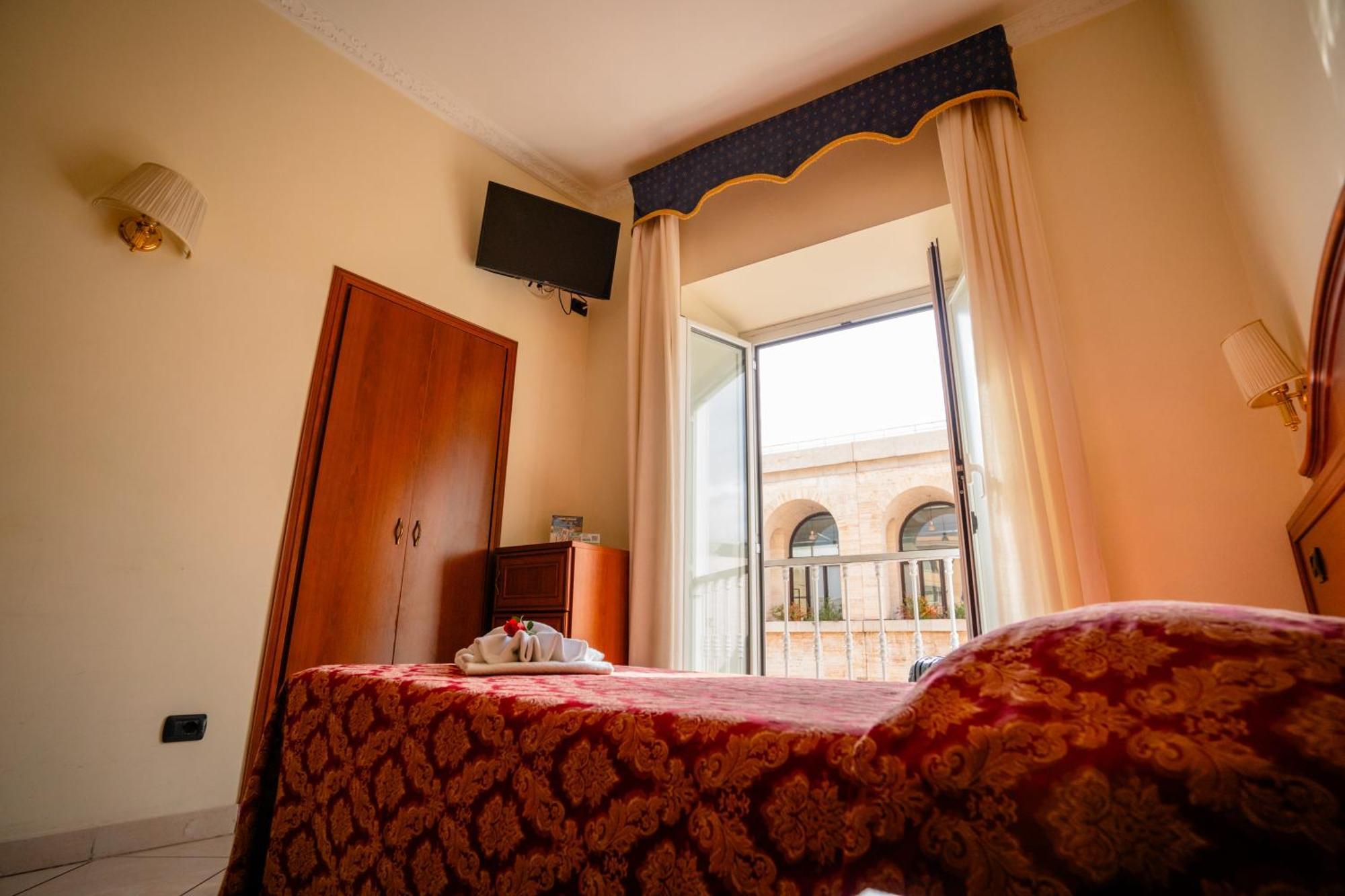 Hotel Mirage Roma Esterno foto
